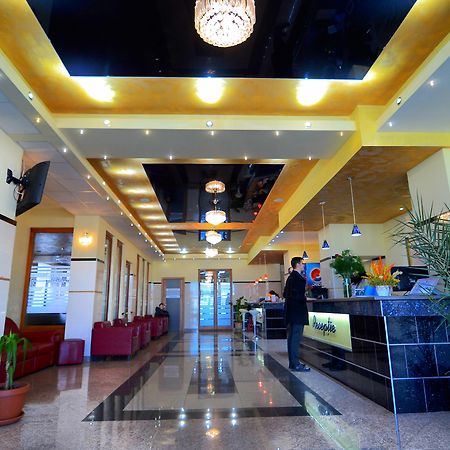 Hotel Seneca Baia Mare Exterior foto