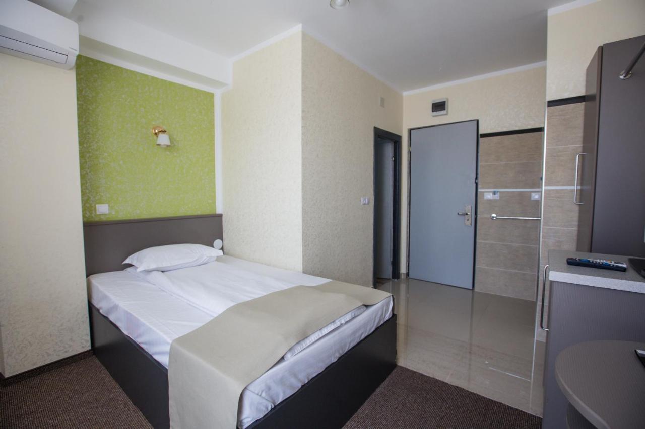 Hotel Seneca Baia Mare Exterior foto
