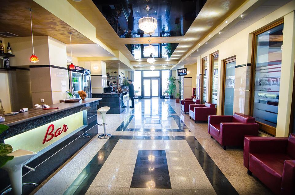 Hotel Seneca Baia Mare Exterior foto