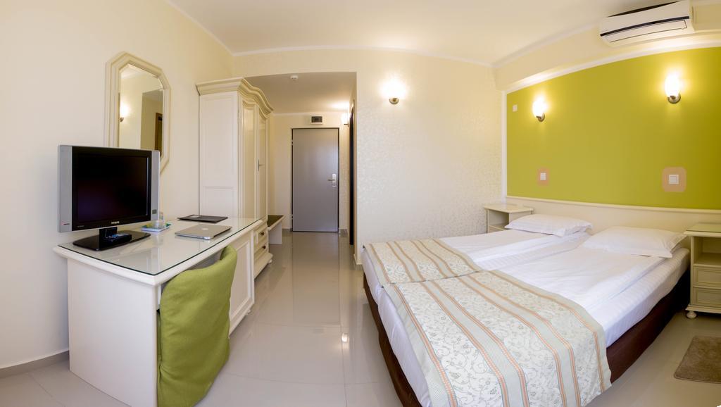 Hotel Seneca Baia Mare Exterior foto